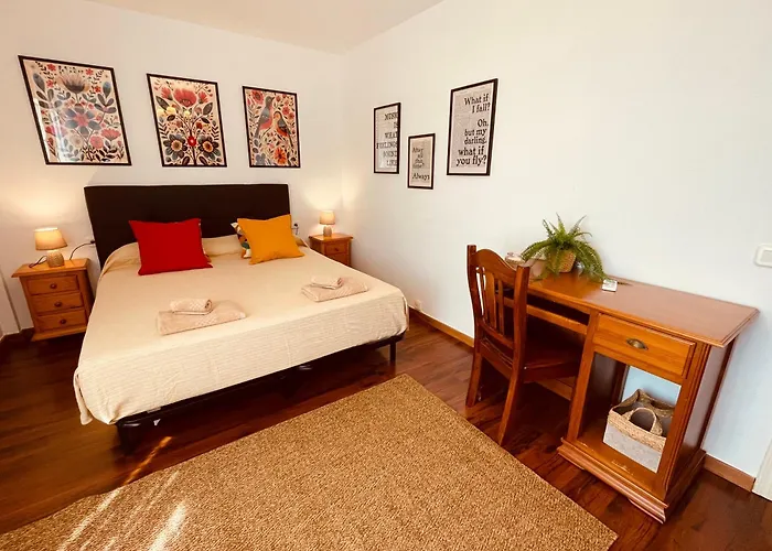 Emma - Familiar Con Jardin Y Parking En
